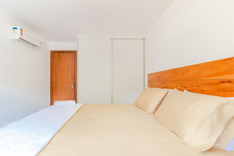 Bedroom 2, PF36 Ótimo Quarto e Sala a 25m da Praia, Mata de São João