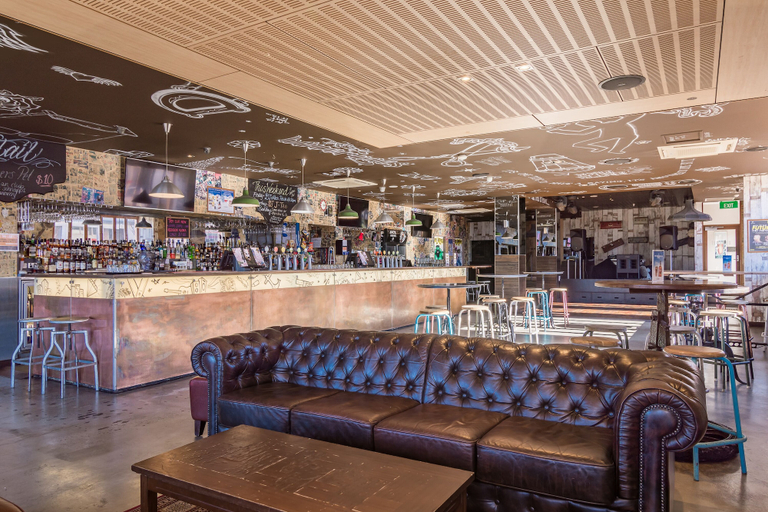 Food & Drinks 5, Formby Hotel, Devonport
