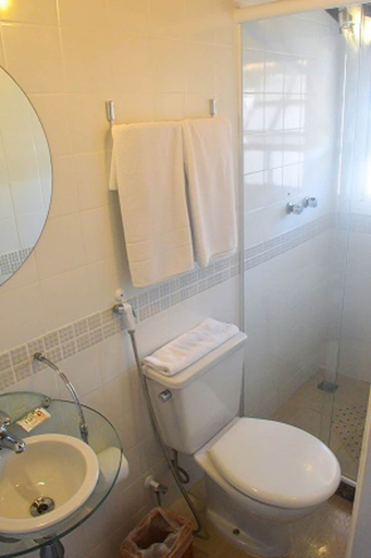 Bathroom 5, Residencial Portoveleiro, Cabo Frio