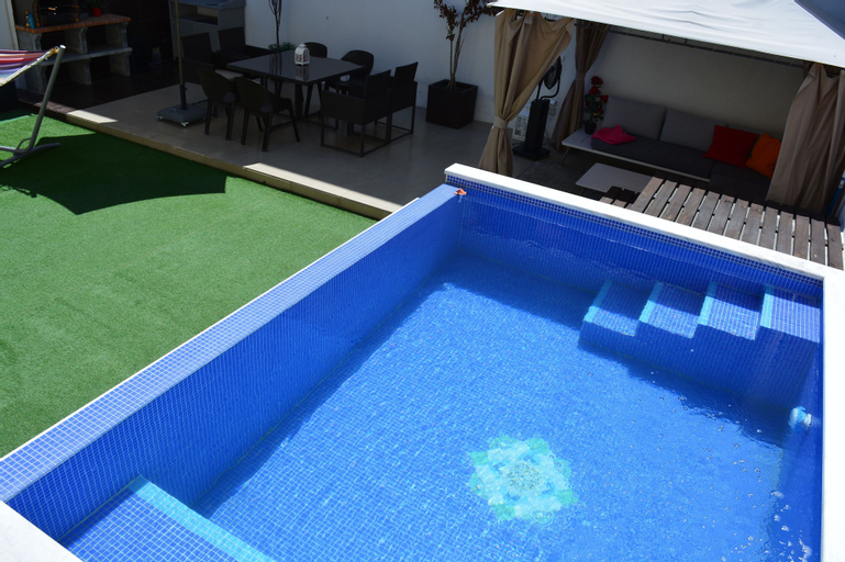 José & Ester House, Almada