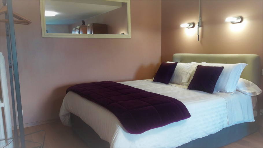 Bedroom 3, Chez Martine et Philippe, Haute-Loire