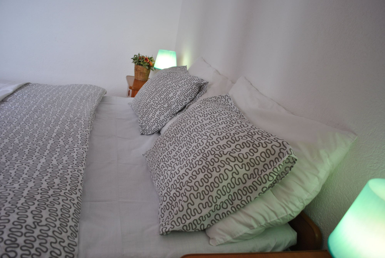 Bedroom 2, Mime 1, Omiš