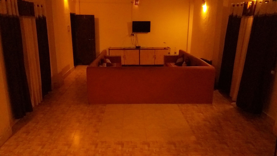 Others 5, Taal Tiger Retreat, Mandla