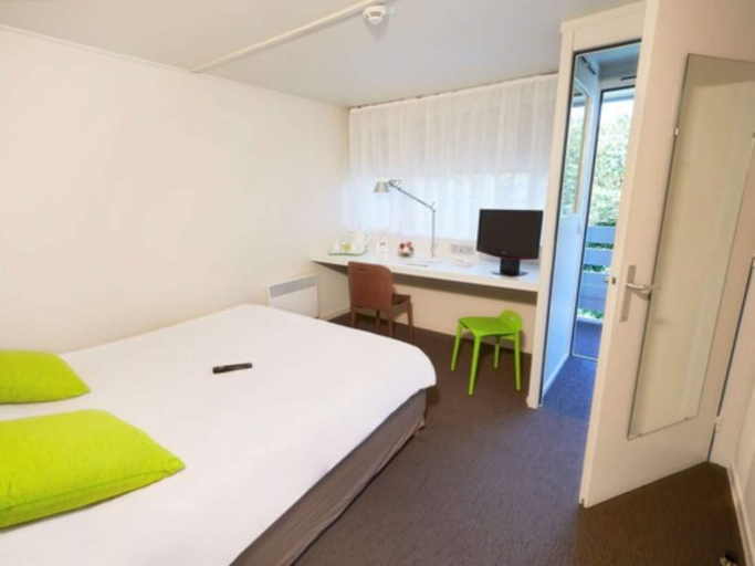 Bedroom 3, Hotel Campanile Saint Etienne Est - Saint Chamond, Loire
