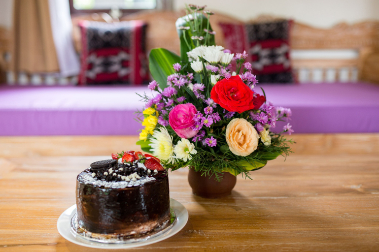 Food & Drinks 18