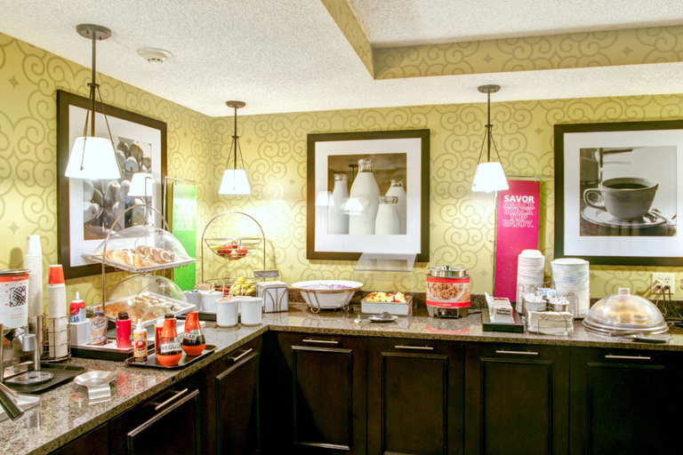 Food & Drinks 5, Hampton Inn College Station, Brazos