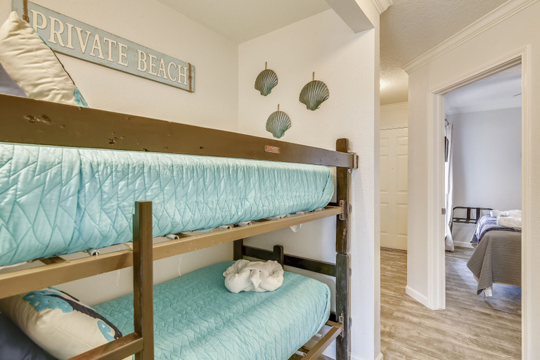 Bedroom 2, Victorian 7105-sand Dollar, Galveston