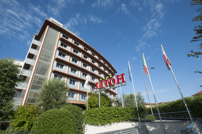 Exterior & Views 2, Hotel Calissano, Cuneo
