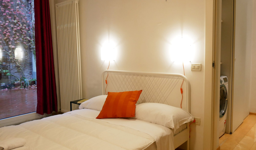 Bedroom 3, Teatro Duse Duplex Flat, Bologna