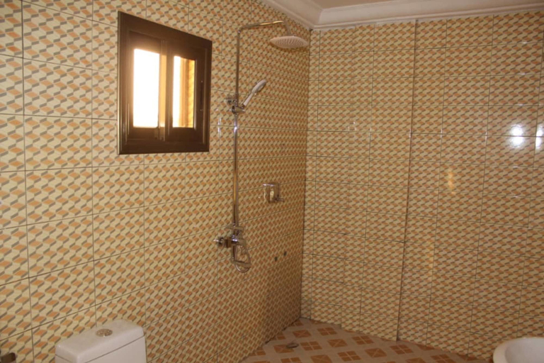 Bathroom 3, Maison D Hote Villy, Kadiogo