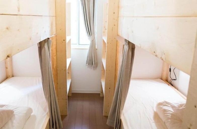 Bedroom 4, IZA Enoshima Guesthouse&Bar - Hostel, Fujisawa