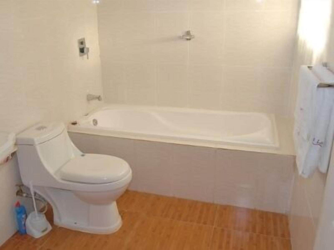 Bathroom, Prime Lodge, Lusaka