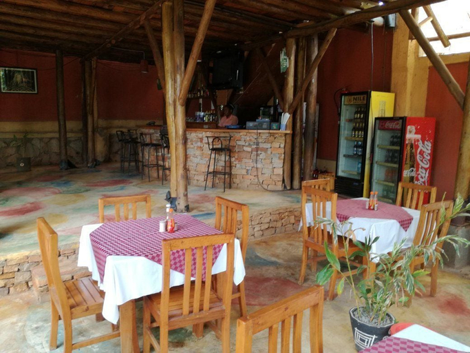 Food & Drinks 3, Lovisa Country Hotel, Jinja