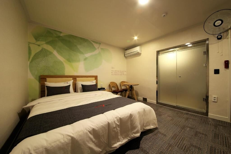 Bedroom 2, Pohang Jukdo Market The Seven, Pohang