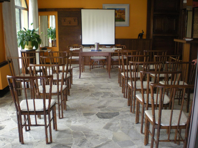 Food & Drinks 5, Aer Hotel Malpensa, Novara