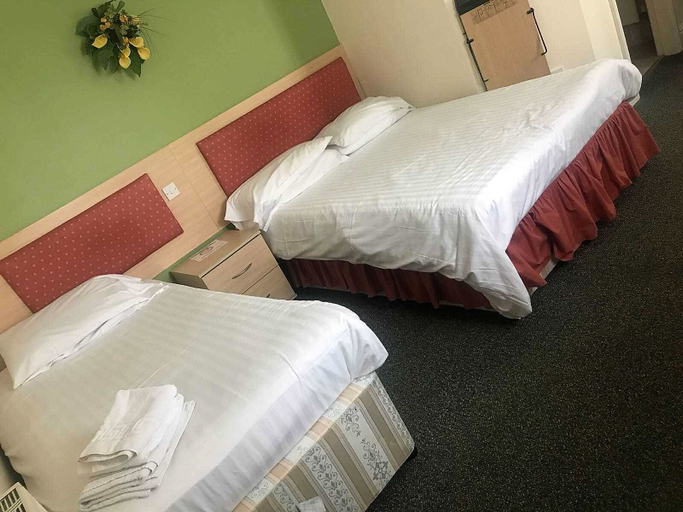Bedroom 4, The Punchbowl Inn, Doncaster