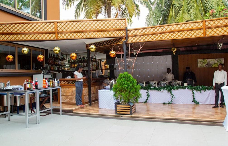 Food & Drinks 3, Silicon Lodge, Accra