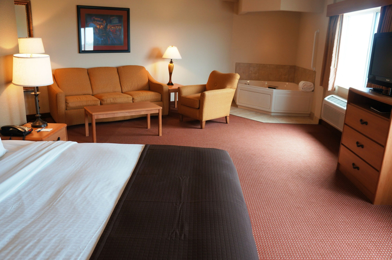 Bedroom 3, AmericInn by Wyndham Anamosa, Jones