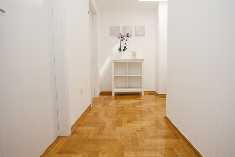 Others 3, Paw Rooms, Zagreb