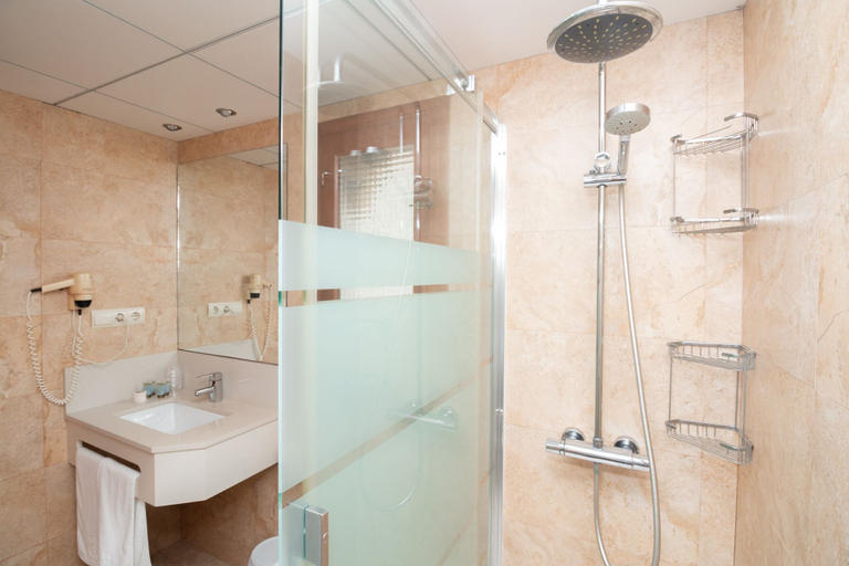 Bathroom 3, Aparthotel Terraces Galetamar, Alicante