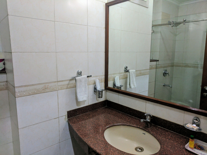 Bathroom 4, Hotel Exotica Gurgaon, Gurgaon