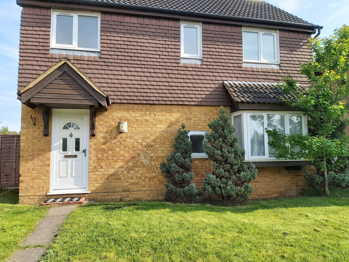 Exterior & Views 2, Huku Kwetu - Fieldfare Green, Luton