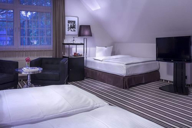 Bedroom 3, Boutique Hotel Poppenbütteler Hof, Hamburg