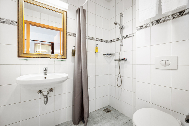 Bathroom 4, Hótel Ísland Comfort, Garðabær