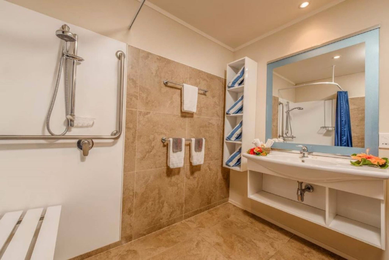 Bathroom 3, Sunset Resort - Adults Only, Rorotonga