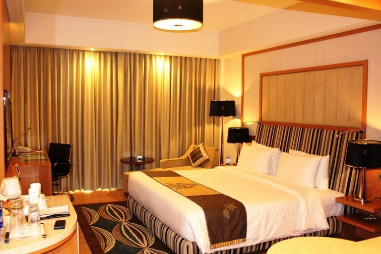 Bedroom 4, Radisson Blu Hotel Nagpur, Nagpur