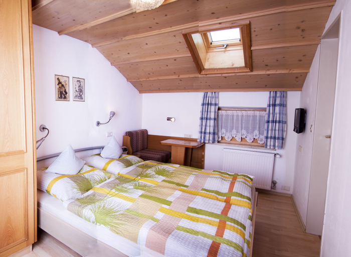 Bedroom 3, Beim Schutzbichler, Traunstein