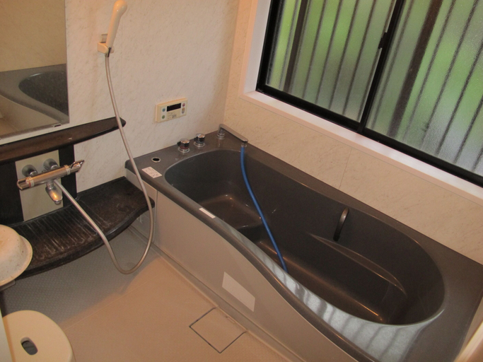 Bathroom 4, Atami Ikkyuan, Atami