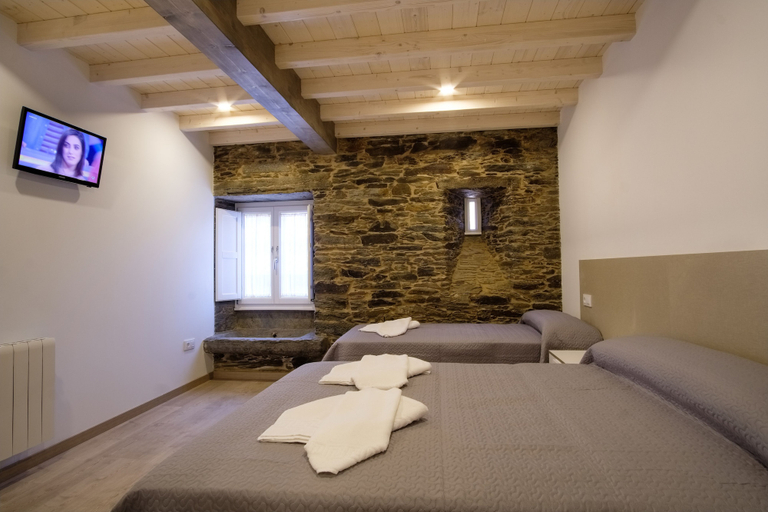 Bedroom 3, Pensión Domus Gallery, A Coruña