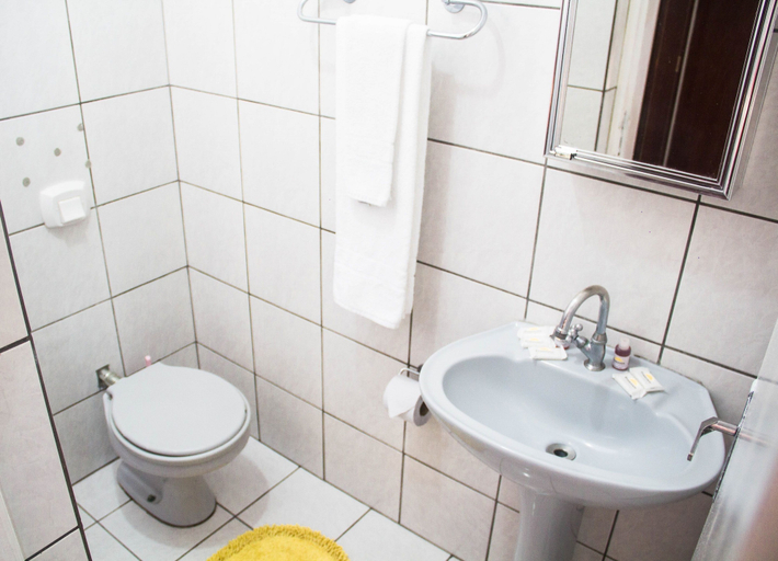 Bathroom 4, Apart Hotel Francesco, Florianopolis