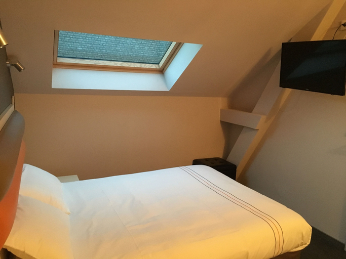Bedroom 3, Adonis Strasbourg, Bas-Rhin