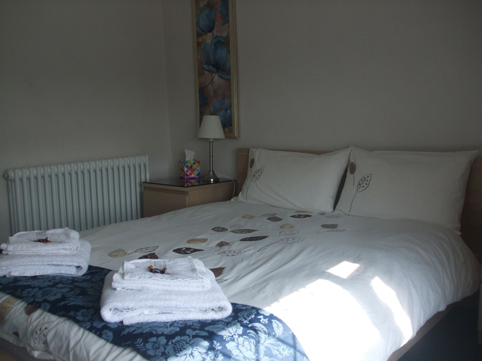Bedroom 2, Cwmbach Cottages, Neath Port Talbot