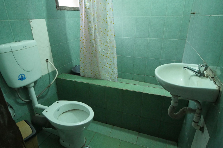 Bathroom 5, Feliama Hotel, Kumasi