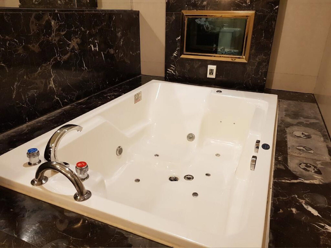 Bathroom 4, Discovery Motel - Nangang, Taipei City