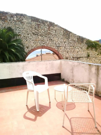 Others 5, Hotel Gino, Savona