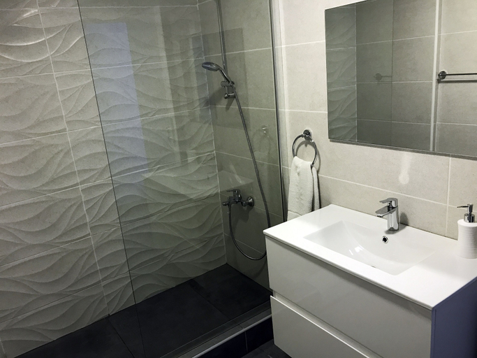 Bathroom 2, Poseidon Apartment By Michalis