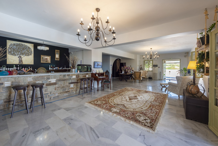 Food & Drinks 5, Parosland Hotel, South Aegean