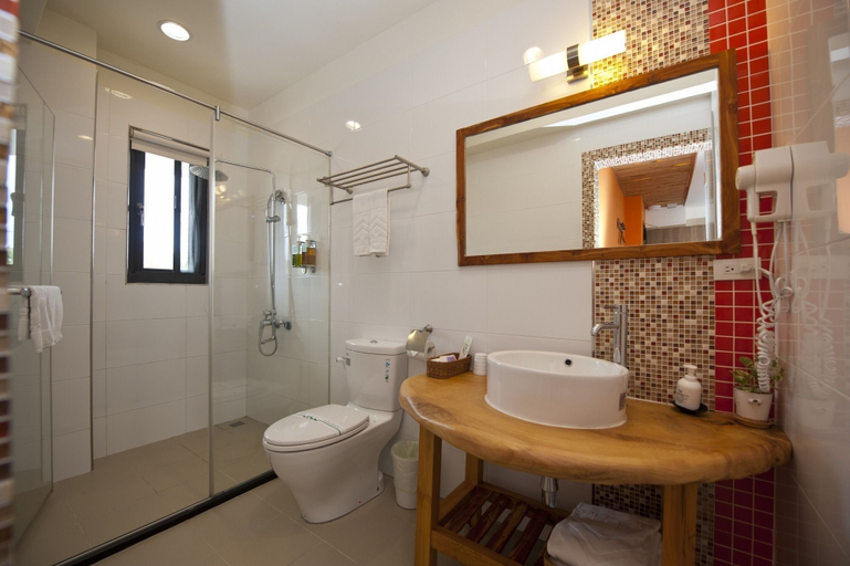 Bathroom 4, The Tree Bed and Breakfast, Pingtung