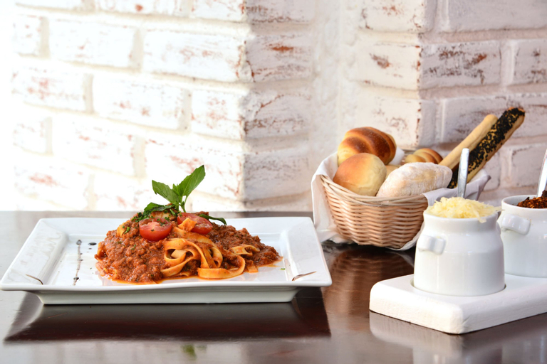 Food & Drinks 5, Unic Design Hotel - Near Mamitas Beach Club, Cozumel