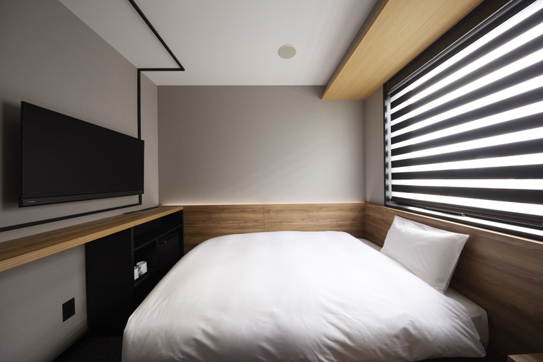 Bedroom 3, hotel androoms Shin-Osaka, Osaka