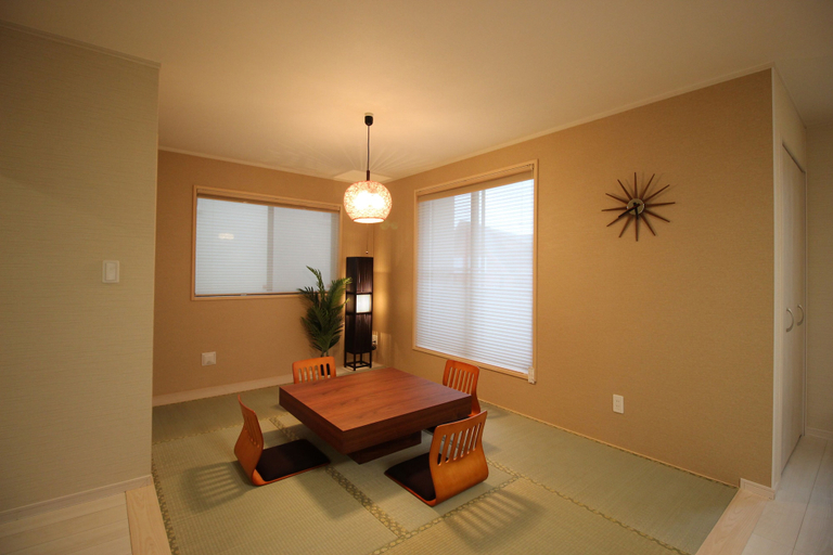 Others 5, Hope Villa Onnason, Onna