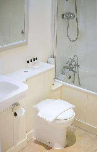 Bathroom, Folly Cottage, East Sussex