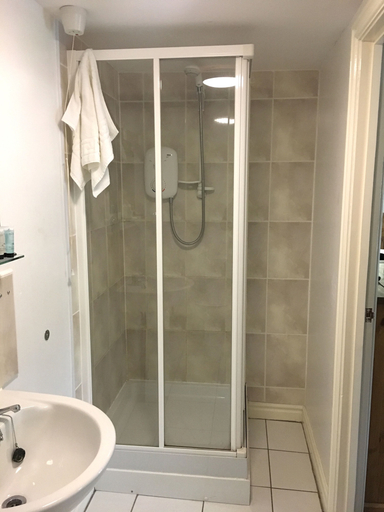 Bathroom 5, Littledean House Hotel, Gloucestershire
