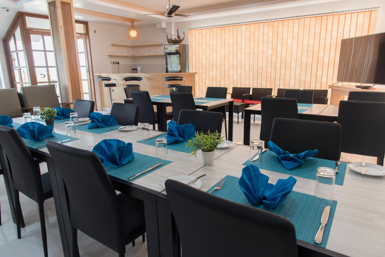 Food & Drinks 5, Reef Edge Thulusdhoo, Kaafu Atoll