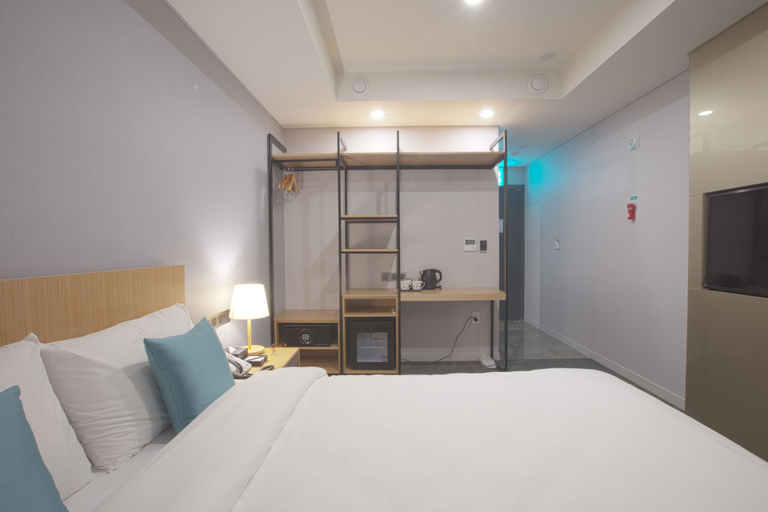 Bedroom 2, Lamer Hotel & Seawater Spa Busan, Busanjin