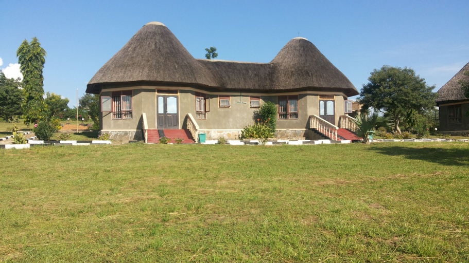 Parkside Safari Lodge, Nwoya